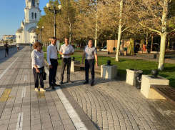 Помыть плитку, убрать самокаты: набережную Новороссийска пообещали привести в порядок 