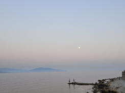 Гороскоп от «Блокнота»: рыбы могут ждать романтики, а раки решить финансовые вопросы 