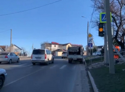 В Новороссийске установили новый светофор: на заметку водителям 