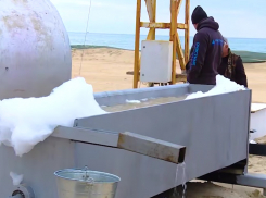 Новый способ: песок в Анапе будут очищать моющей пеной  