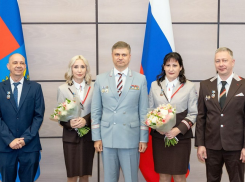 Мужество и профессионализм: в Новороссийске наградили бригаду сошедшего с рельс поезда «Новороссийск-Воркута» 