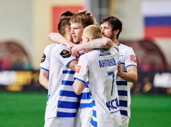 Афиша в Новороссийске на выходные: футбольный матч Черноморца, лото и космическая вечеринка 