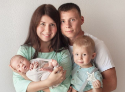 Маленький Назар, наверное, будет путешественником, коли родился по дороге в больницу