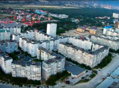 Жительница Новороссийска ночью почувствовала подземные толчки