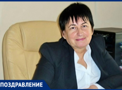 Директор новороссийской школы №40 Галина Алейникова отмечает день рождения