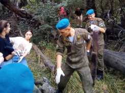Новороссийские военные, студенты и гаражный кооператив 3 часа искали покрышки