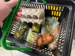 «Оливье» станет роскошью? Во сколько новороссийцам обойдутся новогодние салаты