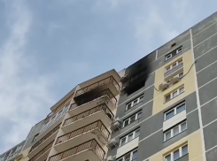 Атака БПЛА: кадры с места трагедии в Краснодаре, о пожаре и обломках