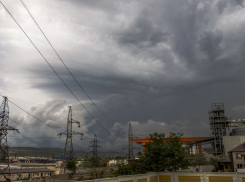 Погода в Новороссийске: облачно, возможен дождь с грозой