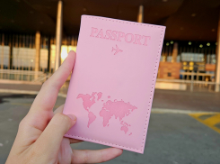 Пожилым новороссийцам предложили менять паспорт повторно 