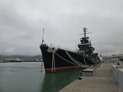 В День памяти и скорби с борта крейсера «Михаил Кутузов» в Новороссийске прозвучит орудийный залп