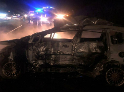 Водитель сгорел в машине на трассе под Новороссийском