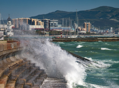 Погода в Новороссийске: норд-ост продолжает сдувать новороссийцев