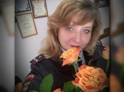 Сегодня свой день рождения отмечает старший инспектор Наталья Мельникова