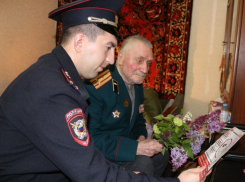 Участковые рассказали ветеранам Новороссийска о видах мошенничества
