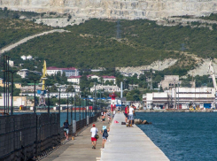 «Езжайте домой!»: южане прогоняют туристов с Черного моря 
