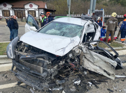 Авто-груда металла, есть пострадавшие: подробности серьезной аварии под Новороссийском 