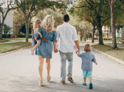 Новороссийцев поздравили с самым семейным на свете праздником