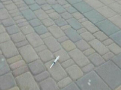 «Китайские» наркоманы кидают шприцы прямо на головы новороссийцев