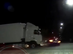 Жесткое ДТП: большегруз влетел в легковушку в Новороссийске 