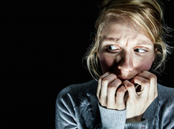 Они преследуют на улицах и обсуждаются в социальных сетях. Страхи и фобии россиян