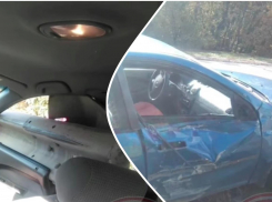 Автомобиль влетел в отбойник на дороге под Новороссийском 