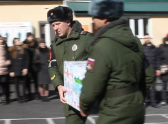 Школьники из Новороссийска передали защитникам подарок