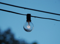  Жители Раевской сидят без света: повреждена воздушная линия