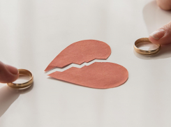 Прежде чем разойтись, нужно накопить! В России призвали платить за развод 100 тысяч рублей 