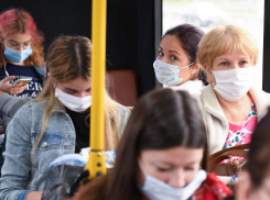 Роспотребнадзор вводит всеобщий масочный режим 