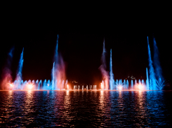 Шоу фонтанов на озере порадует жителей и гостей Абрау-Дюрсо новой программой
