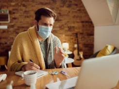 Некогда хворать: больничный у россиян может стать официально рабочим