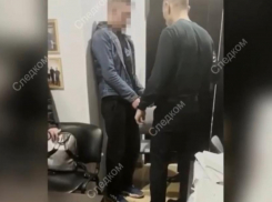 В Краснодаре арестовали подростка, ударившего женщину битой  за замечание 