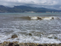 Одевайтесь теплее: в Новороссийске задул норд-ост