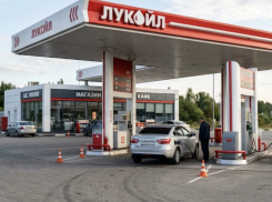Жители Краснодарского края платят за бензин больше всех в стране