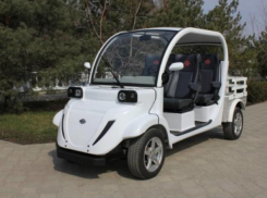 Маленький электромобиль должен справиться с большими хулиганами на набережной Новороссийска