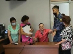 Адвоката выгнали из зала, общественникам – отказали: новороссийский суд вынес решение по «Рыцарскому залу»
