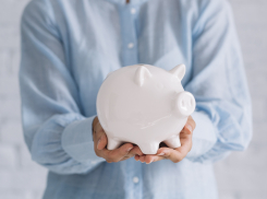 Больше половины россиян не имеют сбережений — как хранят деньги новороссийцы