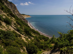 Заповедник «Утриш» наступает на Новороссийск