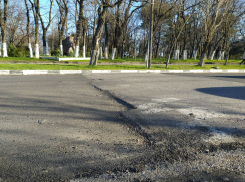 Верхний слой, фрезерование и установка знаков: ремонт дорог в Новороссийске близится к концу