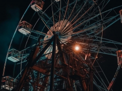 Чёртово колесо: в Геленджике люди застряли на колесе обозрения из-за отсутствия электричества