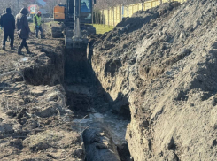 Вода не мешает водопроводу, а новороссийцы сегодня обойдутся без света и газа 