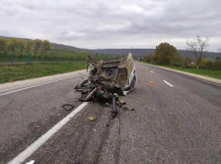 Страшная авария под Новороссийском: у газели оторвало кабину 