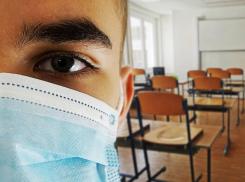 Планируется ли 1 сентября в Новороссийске надевать на школьников маски