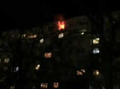 Страшный пожар разбушевался в одной из многоэтажек Новороссийска