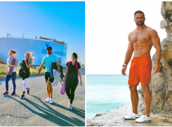 Дмитрий Подгорный проводит массовую зарядку на пляже в Новороссийске