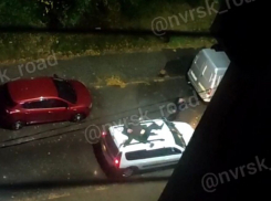 «Грязные танцы» устроили новороссийцы прямо на крыше авто этой ночью  
