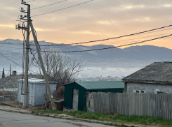 Смог от горящего мусорного полигона покрыл весь Новороссийск 