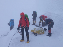 Альпинистка из Новороссийска покорила вершину в составе сборной России 