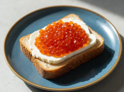 Купили красную икру в Новороссийске: какой опасный консервант нужно избегать 